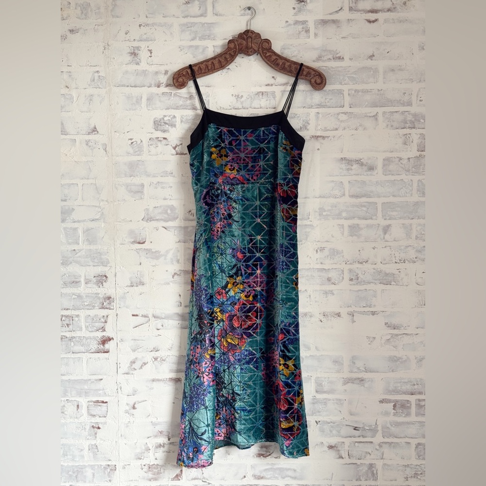 Moulinette Soeurs by Anthropologie Vibrant Patterned Velvet Dress